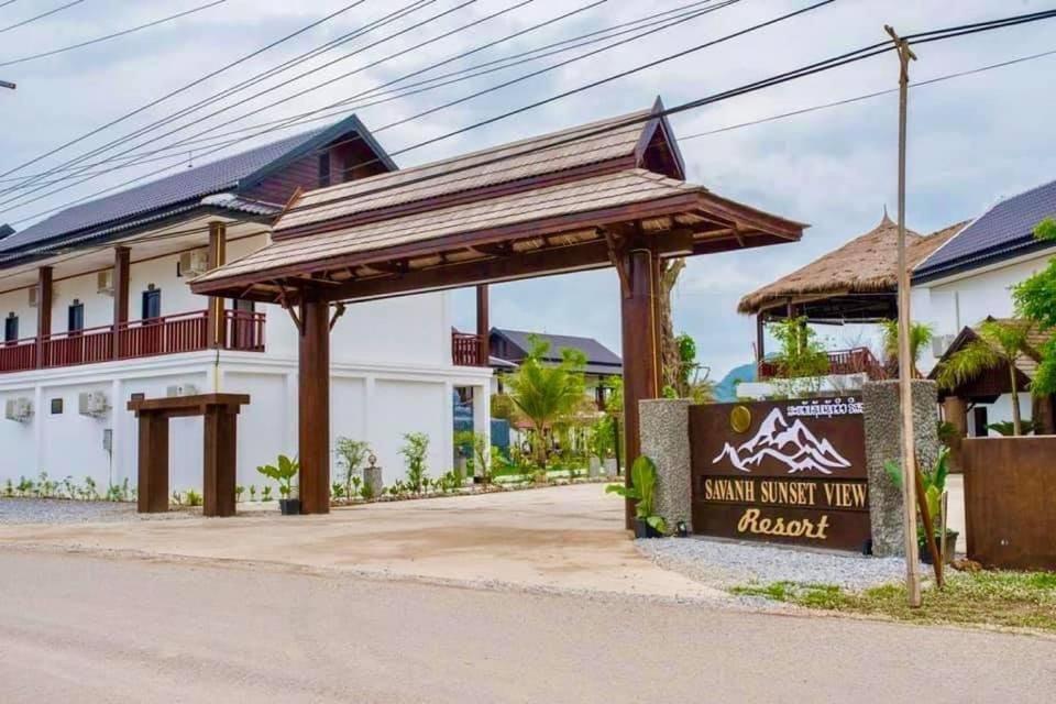 Vang Vieng Savanh Sunset View Resort Ngoại thất bức ảnh