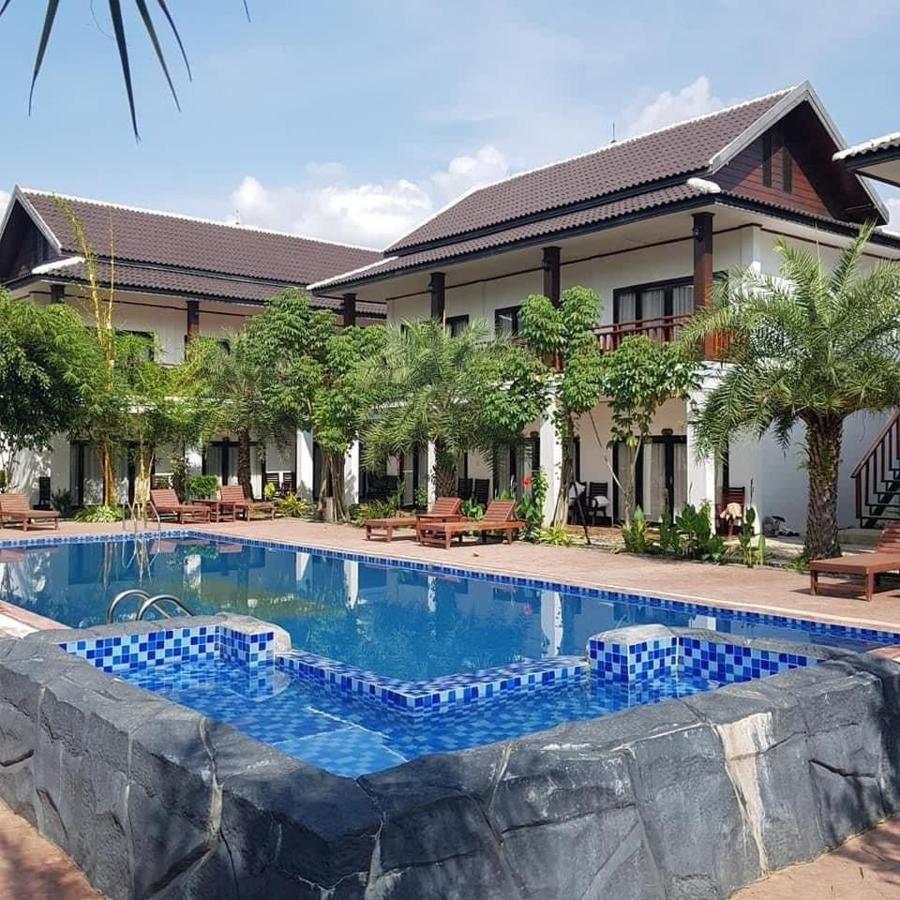 Vang Vieng Savanh Sunset View Resort Ngoại thất bức ảnh