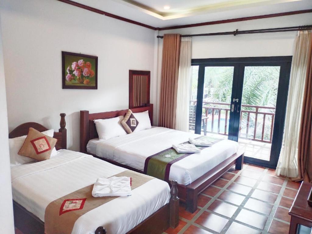Vang Vieng Savanh Sunset View Resort Ngoại thất bức ảnh