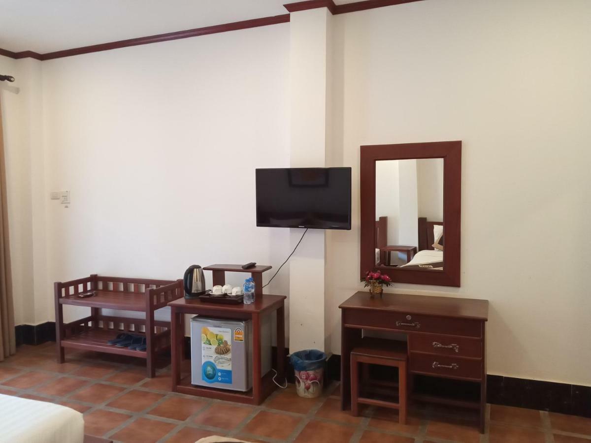 Vang Vieng Savanh Sunset View Resort Ngoại thất bức ảnh