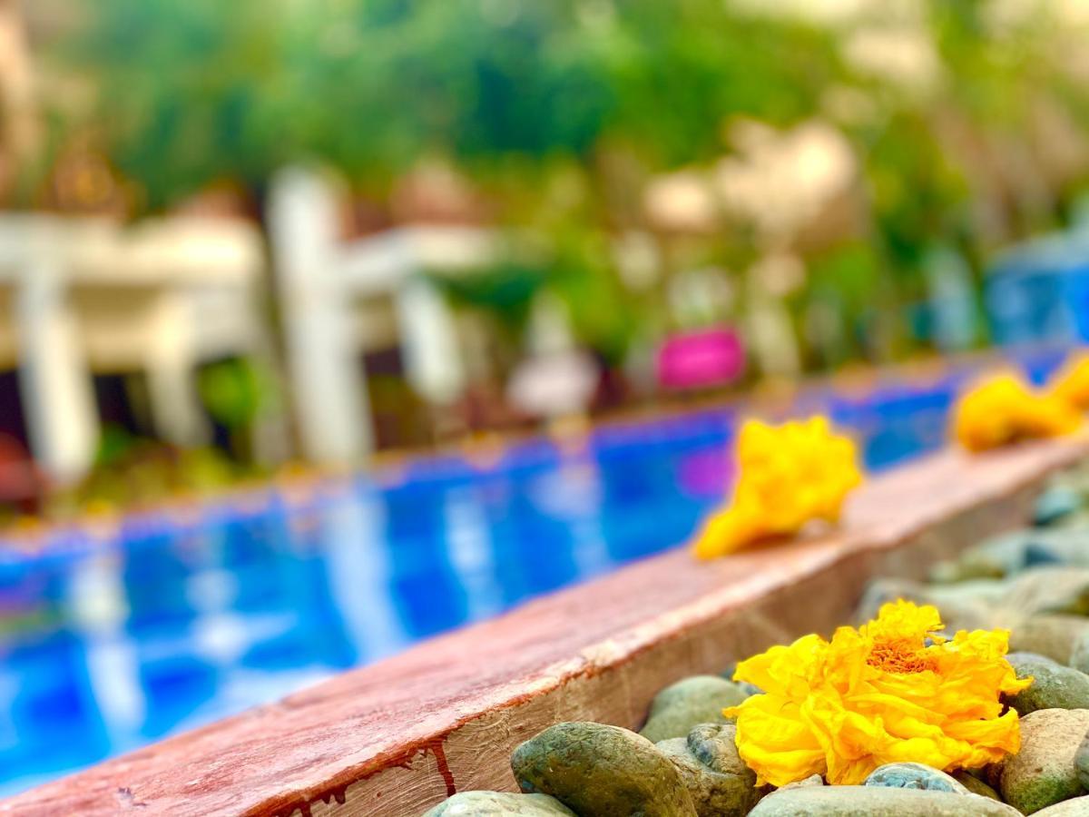Vang Vieng Savanh Sunset View Resort Ngoại thất bức ảnh